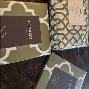 Designer NWT Green and White Duvet Cover Set, shams, curtains